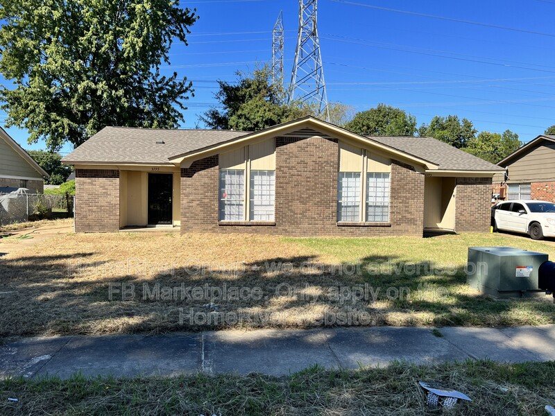 Charming 2 Bedroom, 2 Bath Duplex in Parkway Village property image