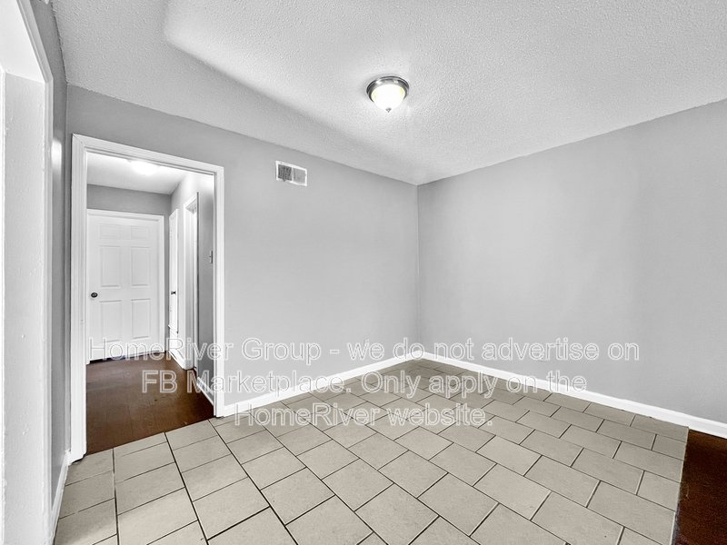 Charming 2 Bedroom, 2 Bath Duplex in Parkway Village property image