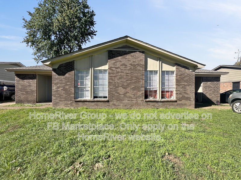 Charming 2 Bedroom, 2 Bath Duplex in Parkway Village property image