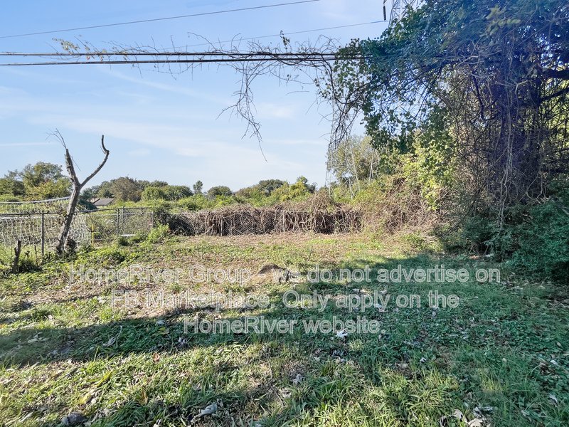 Charming 2 Bedroom, 2 Bath Duplex in Parkway Village property image