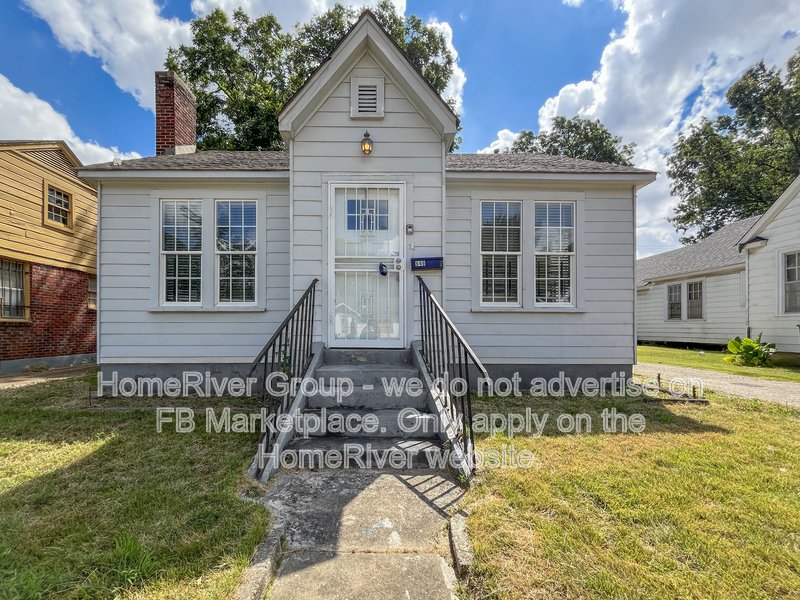 Available-646 N Hollywood property image