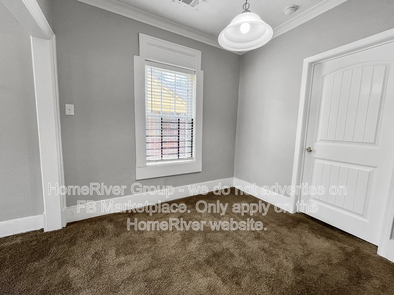 Available-646 N Hollywood property image