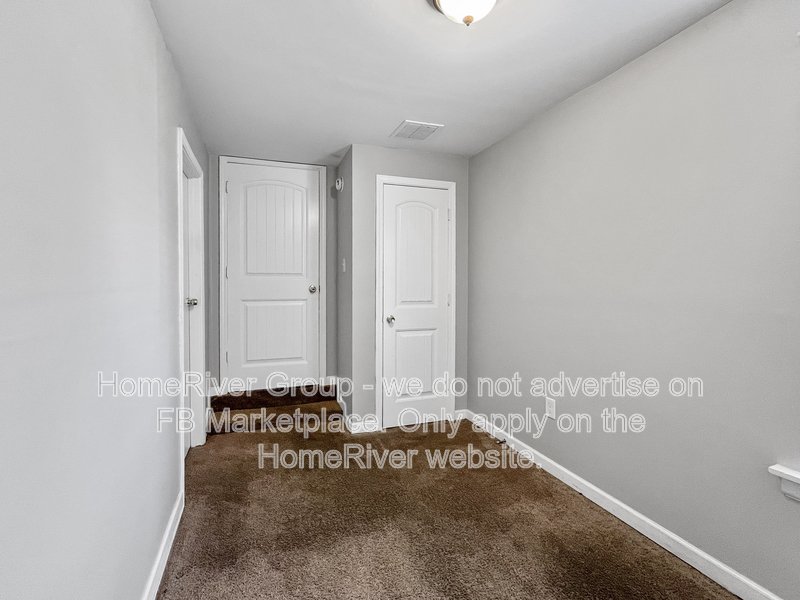 Available-646 N Hollywood property image