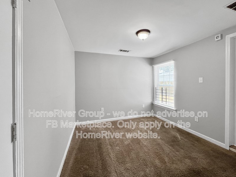 Available-646 N Hollywood property image