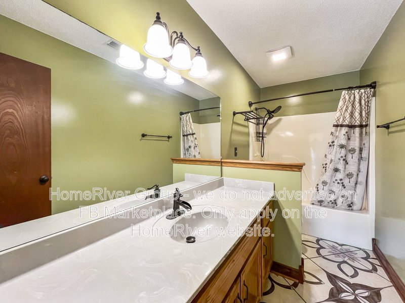 Beautiful Blaydes Estates Home on Over an Acre property image