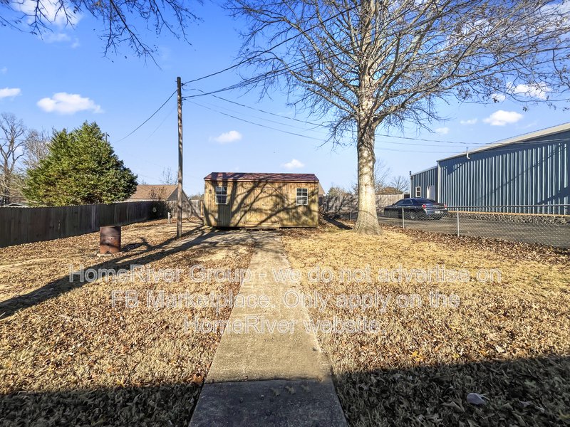 Beautiful Blaydes Estates Home on Over an Acre property image