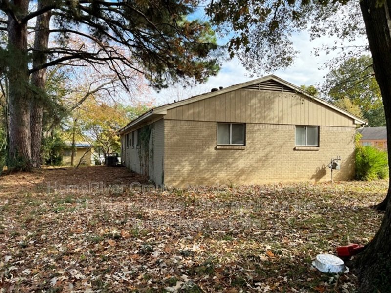 4 BR Memphis Home! Located in Parkway Village property image