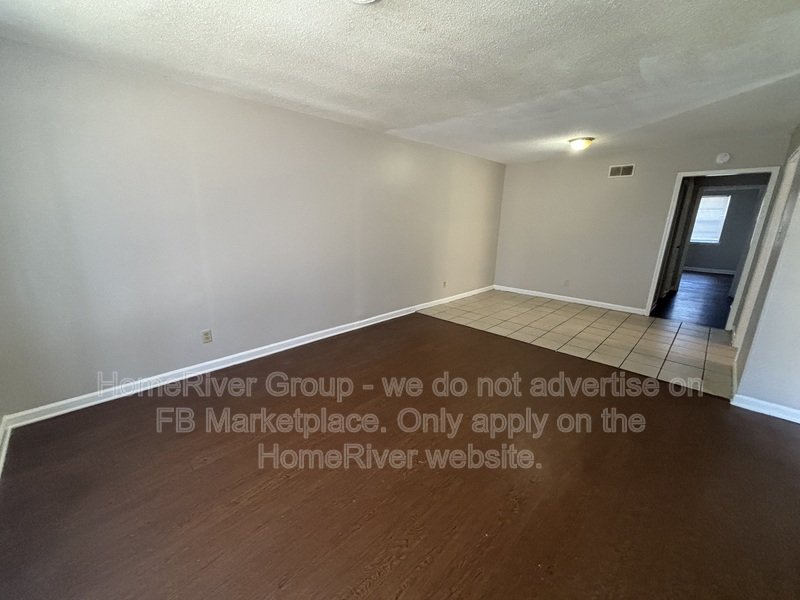 Check out this wonderful move-in ready 2-bedroom, 2-bath duplex property image