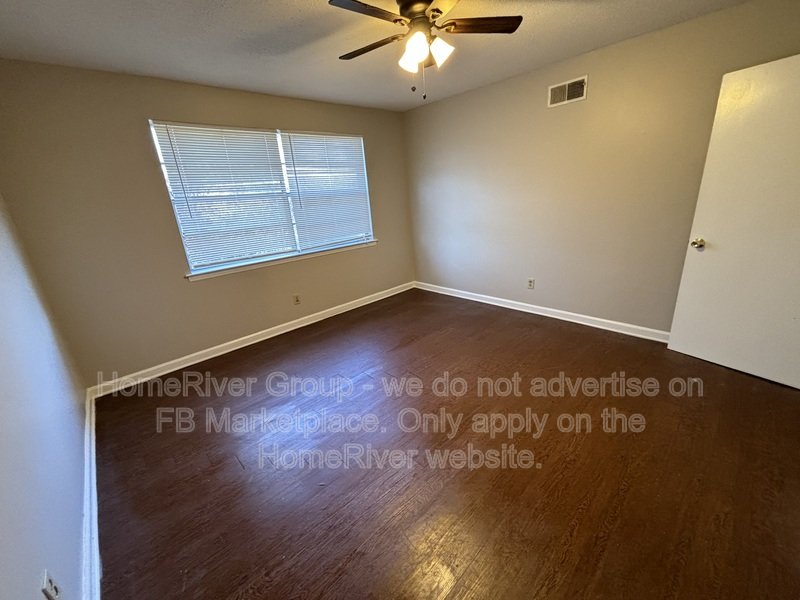 Check out this wonderful move-in ready 2-bedroom, 2-bath duplex property image