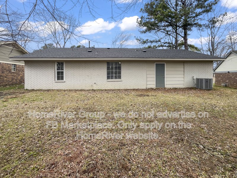 Available Now! Amazing 3 bed 1.5 bath home! property image