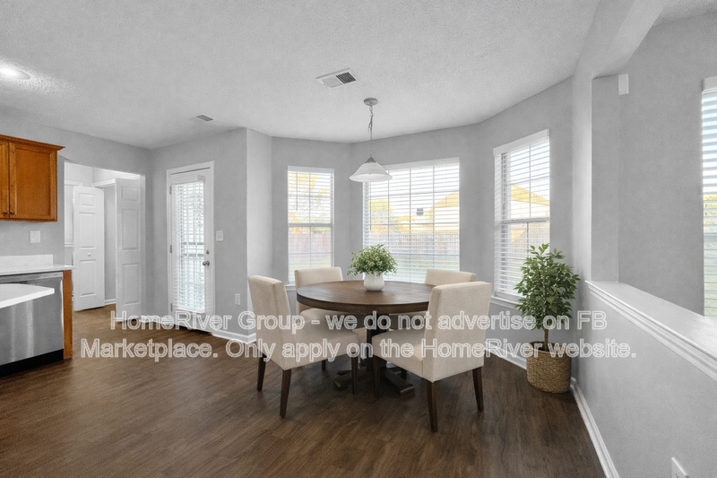 Available Now! Amazing 3 bedroom, 2.5 bathroom home! property image