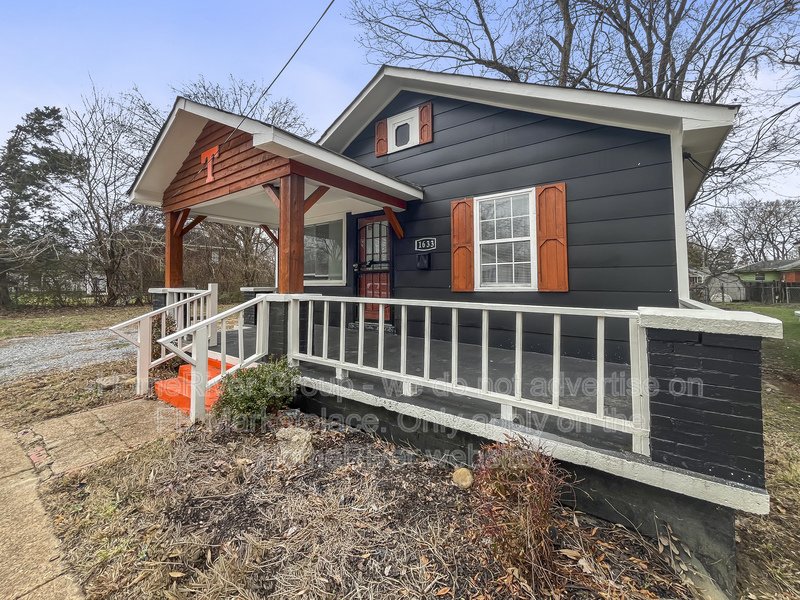 Welcome to this recently renovated home in Douglas Park property image