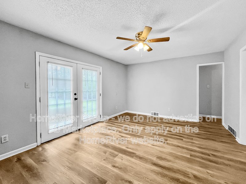 Available Now! Amazing 3 bed 1 bath home! property image