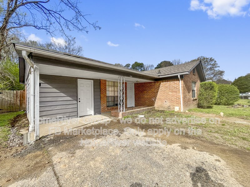 Available Now! Amazing 3 bed 1 bath home! property image