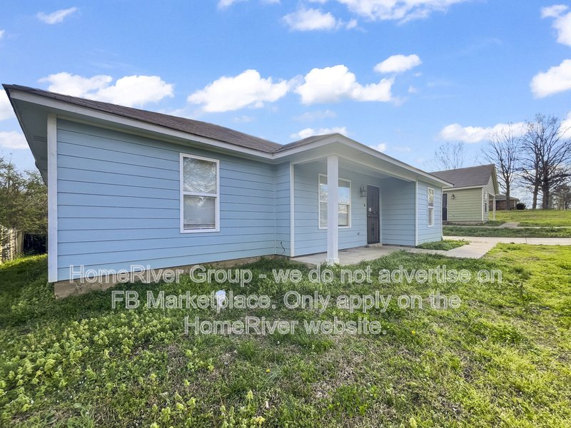 Move-in Ready! 2975 Lake Park Rd, Memphis TN property image