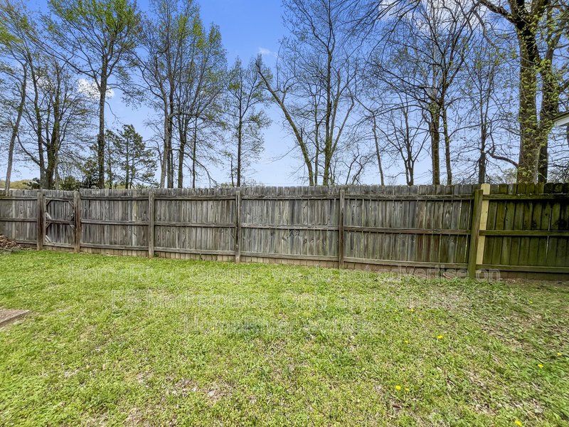 Available Now! Amazing 2 bed 2 bath home! property image