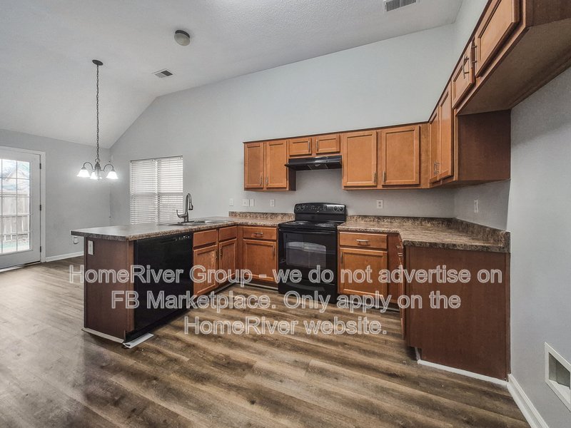 Available Now! Amazing 3 bed 2 bath home! property image