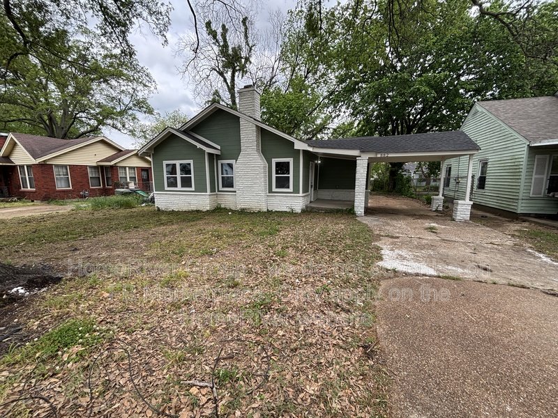Available - 882 Maple Dr property image