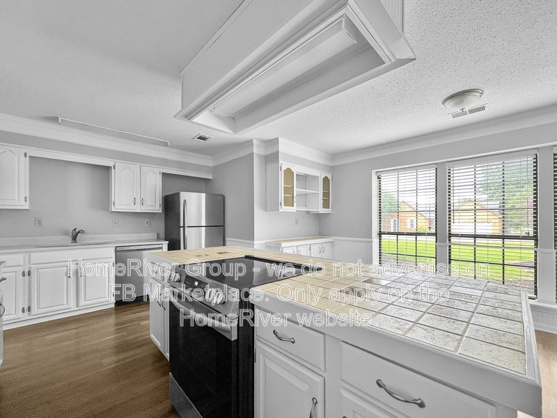 Available Now! Amazing 3 bedroom home! property image