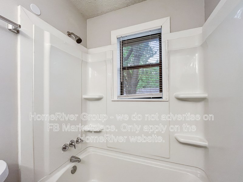 Available Now! Amazing 3 bed 2 bath home! property image