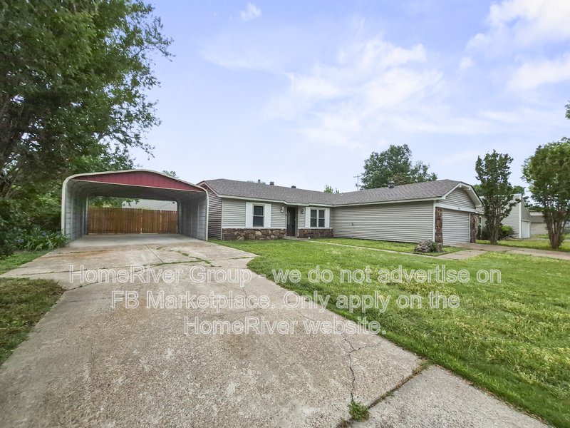 Available Now! Amazing 4 bed 2 bath home! property image