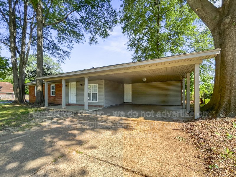 Available Now! Amazing 3 bed 1.5 bath home! property image