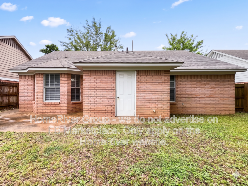 Available Now! Amazing 3 bed 2 bath home! property image