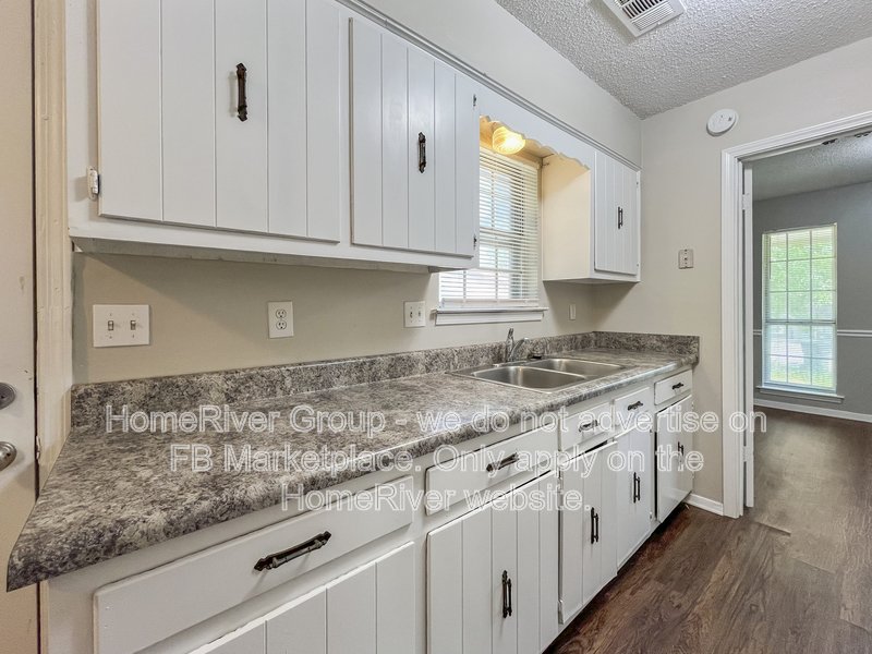 3 Bedroom in Northaven | LVP Flooring |Move-in Ready property image