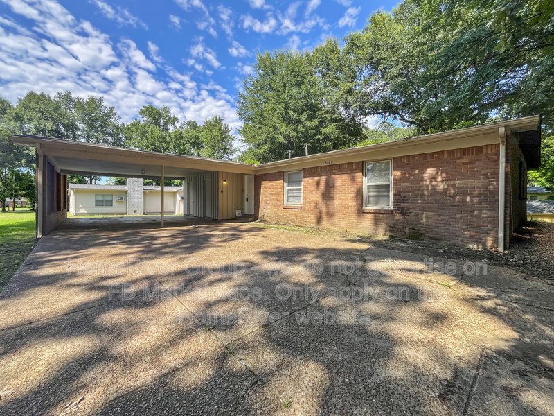 Available Now | Pets Welcome | 3 Beds property image