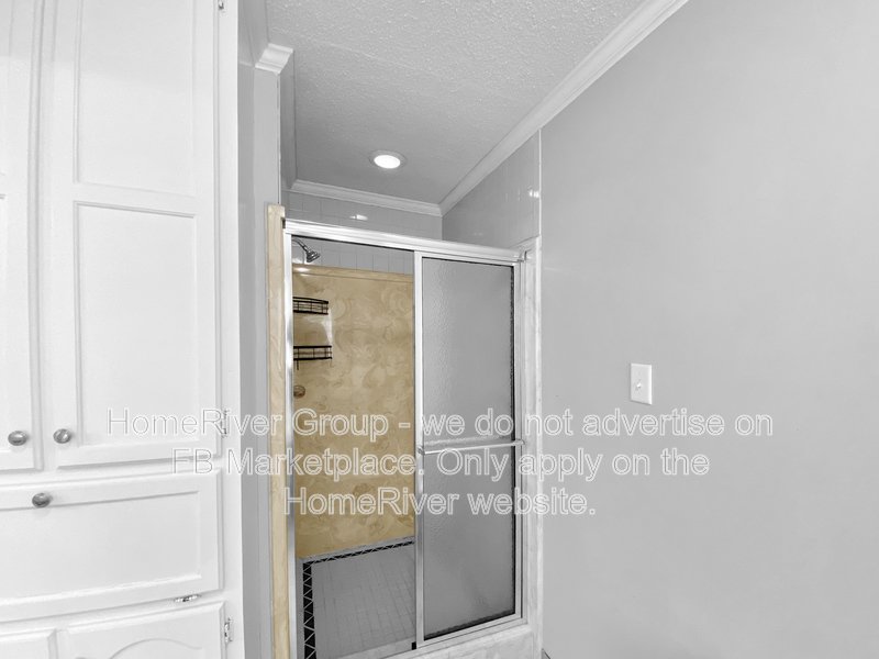 Available Now | Pets Welcome |  2 Car garage | Covered Front Porch property image