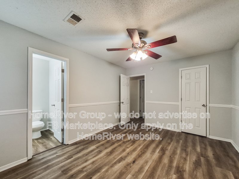 Available Now | Pets Welcome | Covered Fenced Yard property image