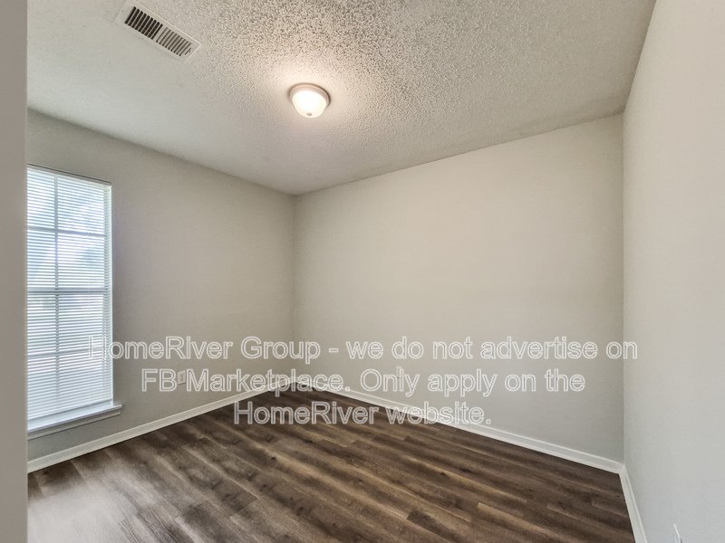 Available Now | Pets Welcome | Covered Fenced Yard property image