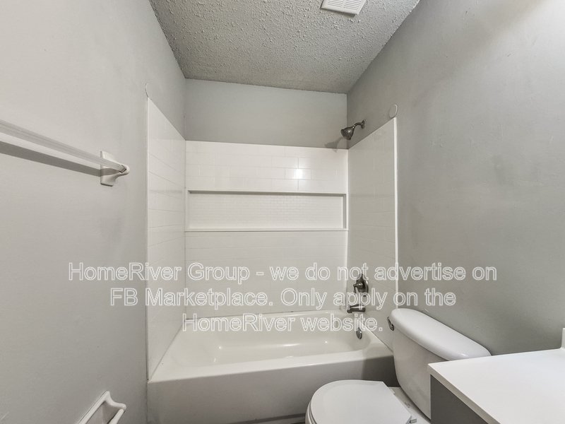 Available Now | Pets Welcome | Covered Fenced Yard property image