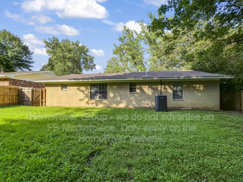 Available Now | Pets Welcome | Covered Fenced Yard property image