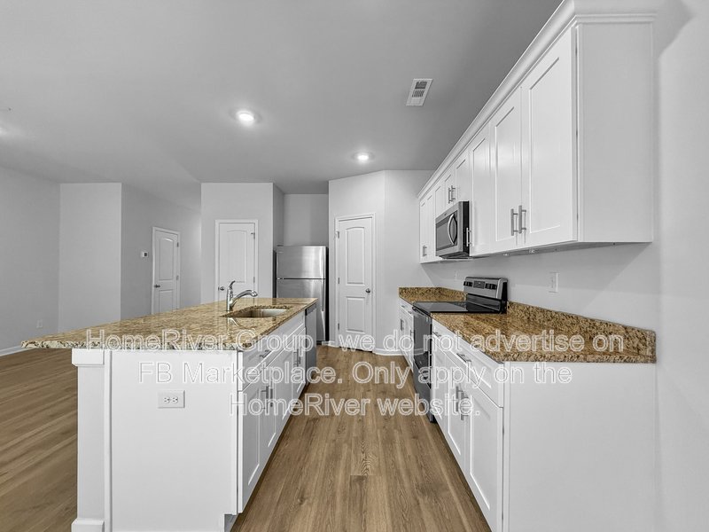 Available Now | Pets Welcome | Attached Garage property image