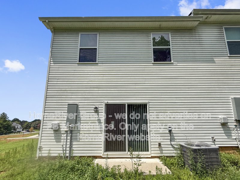 Available Now | Pets Welcome | Attached Garage property image