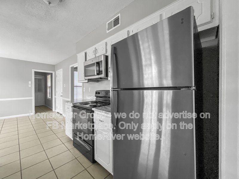 Available Now | Pets Welcome | Covered Porch property image