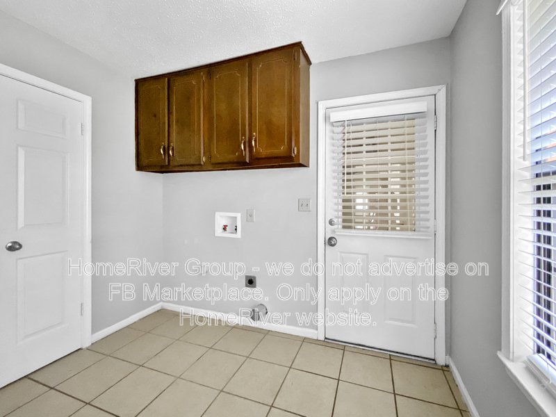 Available Now | Pets Welcome | Covered Porch property image