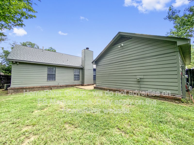 Available Now | Pets Welcome | Covered Porch property image