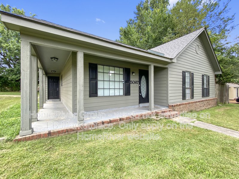 Available Now | Pets Welcome | Covered Porch property image