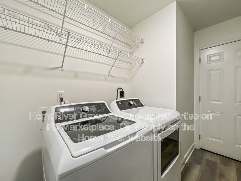 Now Leasing ! property image