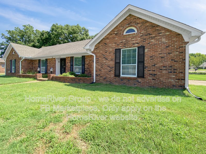Bartlett Schools | No Pets Please property image