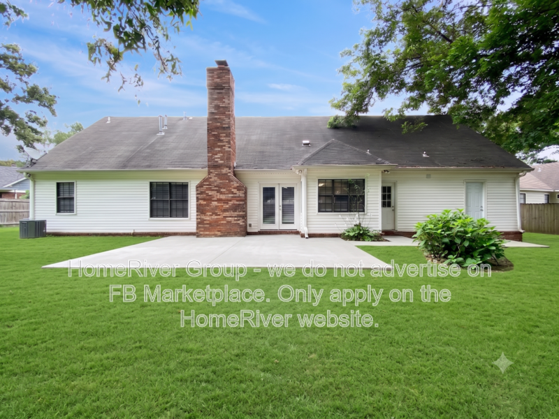 Available Now | Pets Welcome |  2 Car garage | Covered Front Porch property image