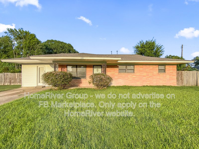 3 Bedroom | Hardwood Floors | Fenced Yard property image