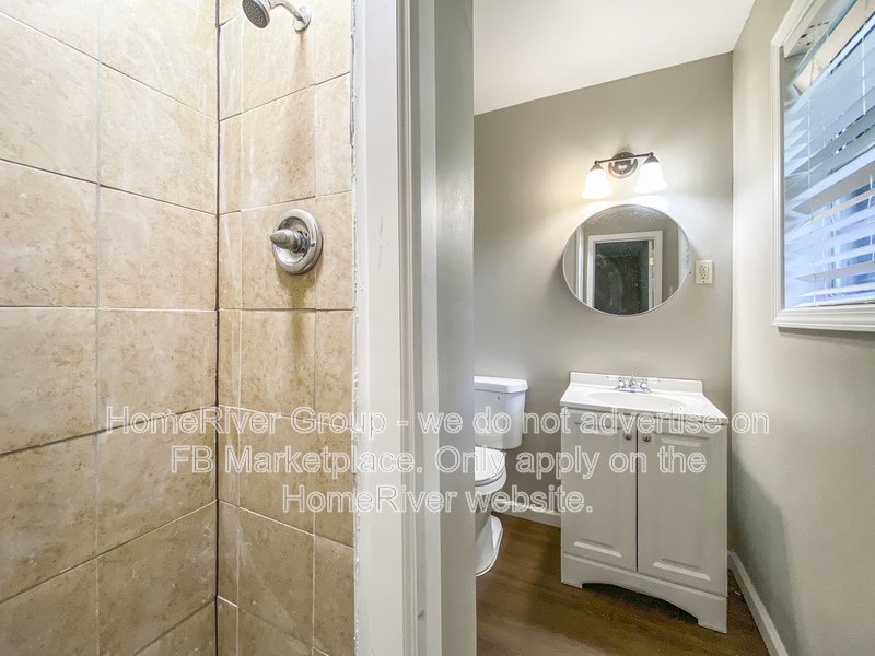 3 Bedroom | Hardwood Floors | Fenced Yard property image