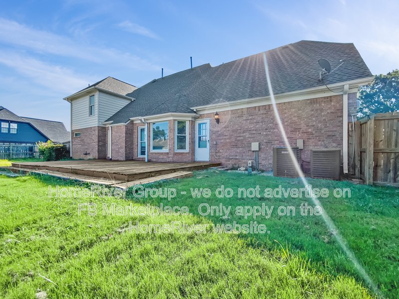 Coming Soon | Pets Welcome | Attached Garage | Wooden Deck Patio property image