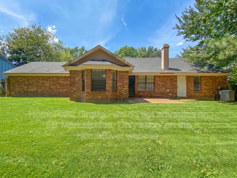 Available Now | Pets Welcome | 2 Car Garage | Covered Front Porch property image