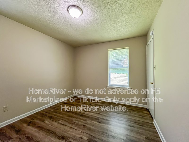 3 Bedroom in Northaven | Section 8 Vouchers Accepted | Fenced Yard property image