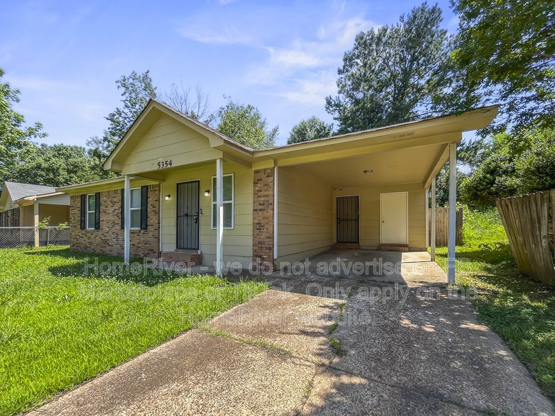 3 Bedroom in Northaven | Section 8 Vouchers Accepted | Fenced Yard property image