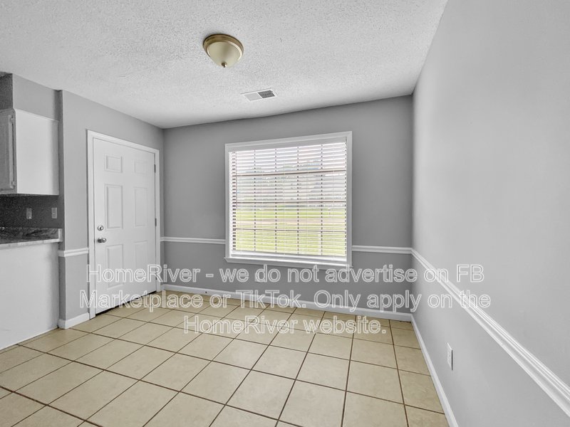 Available Now | Pets Welcome | Covered Porch property image